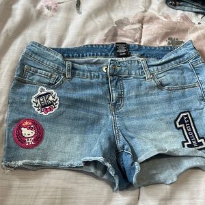 Torrid size 12 jean shorts hello kitty details